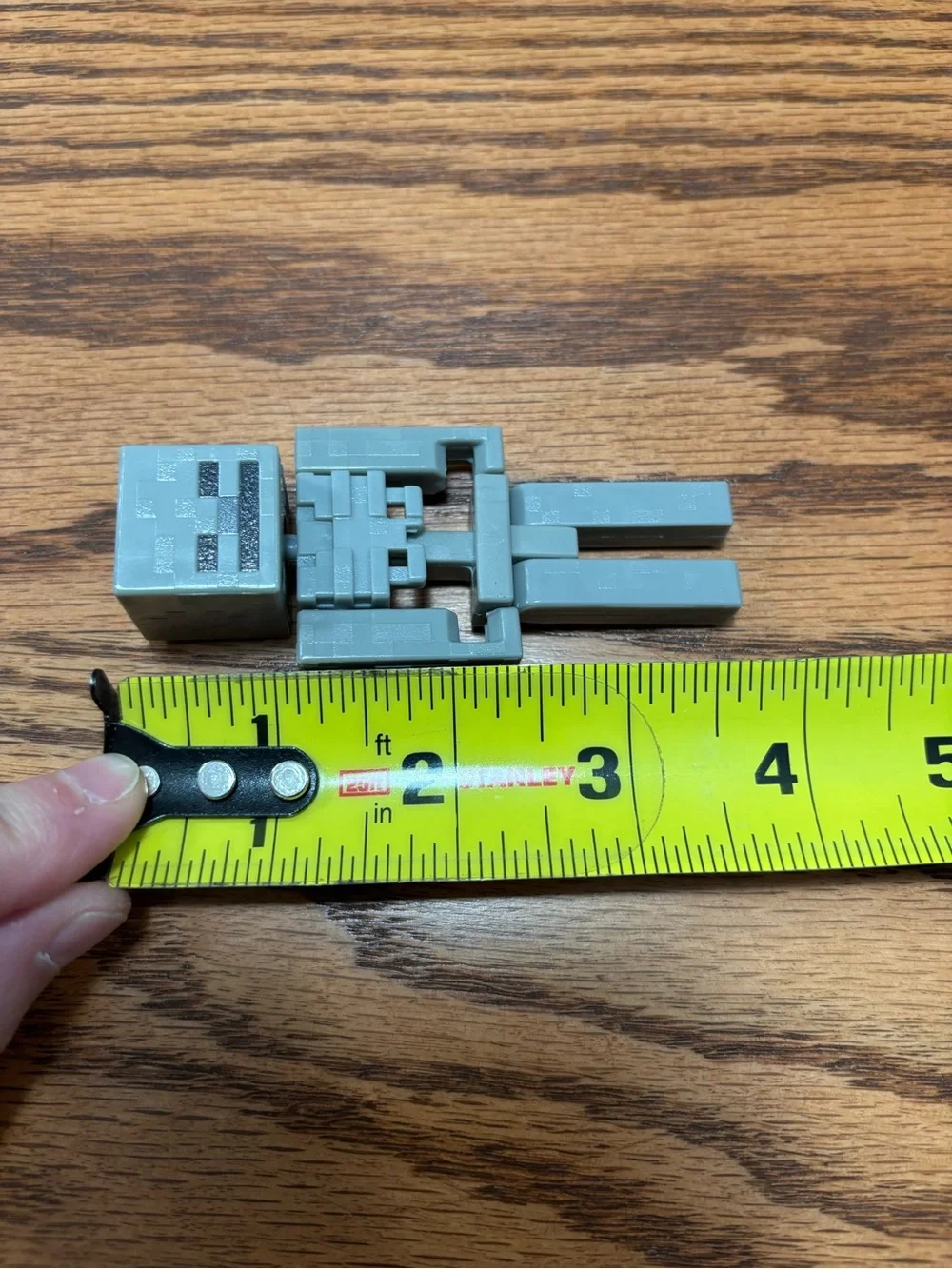 Minecraft Gray Skeleton Action Figure Toy 3.5 Inch